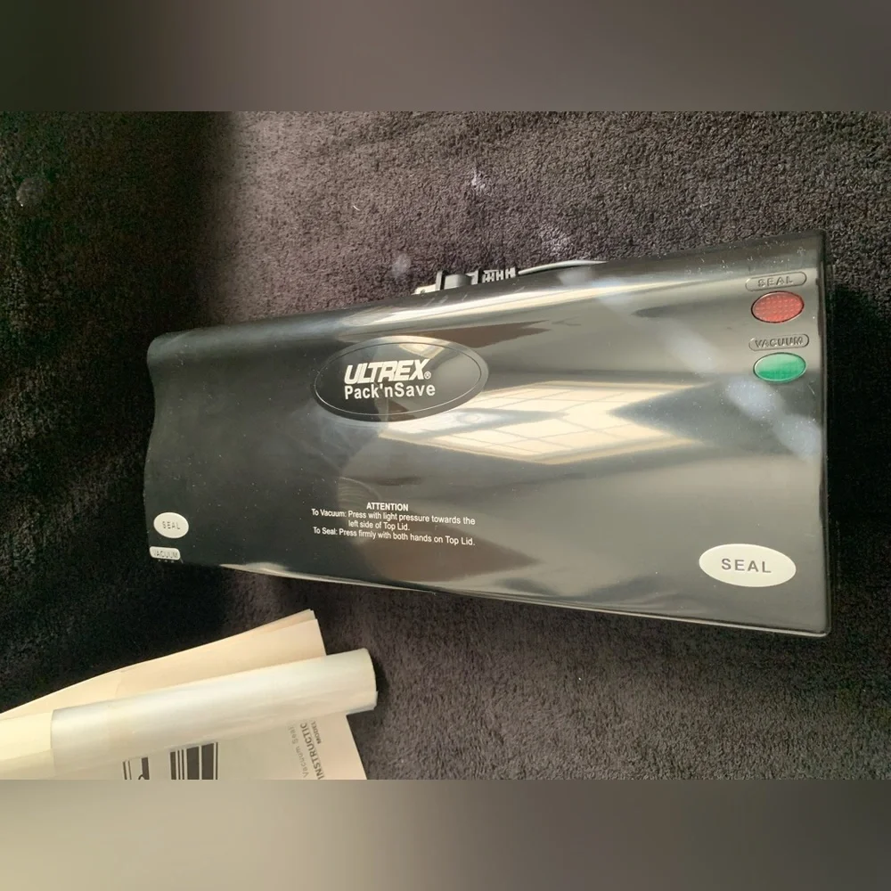 NWOT Ultrex Vacuum Sealing System with Manual and Bags, Never Used
